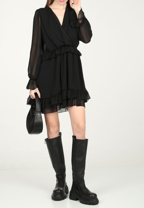 Товар черного цвета с внутренней стороны