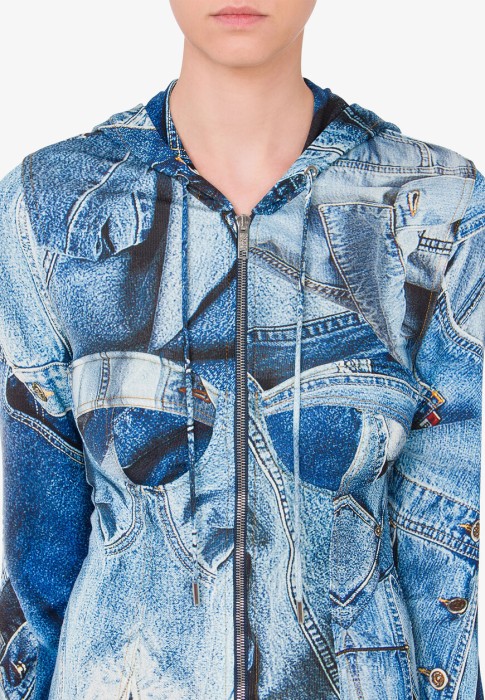 Товар голубого цвета с внутренней стороны