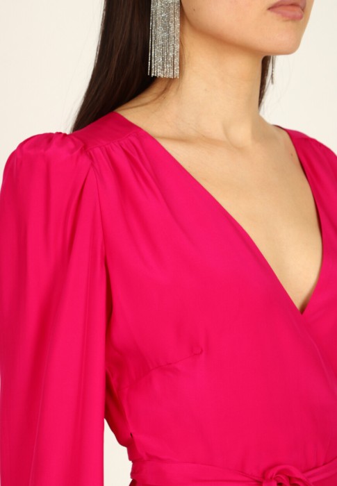 Товар розового цвета с внутренней стороны