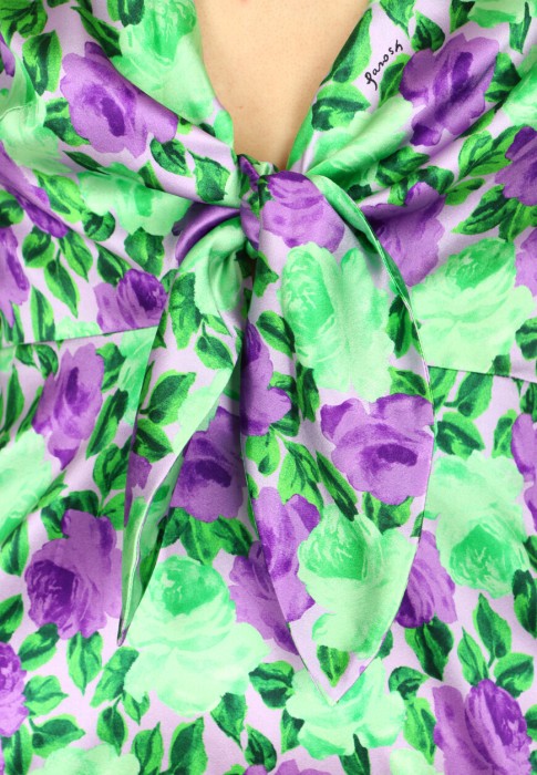 Товар фиолетового цвета с внутренней стороны