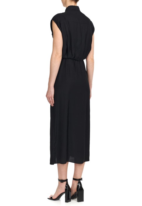 Товар черного цвета с внутренней стороны