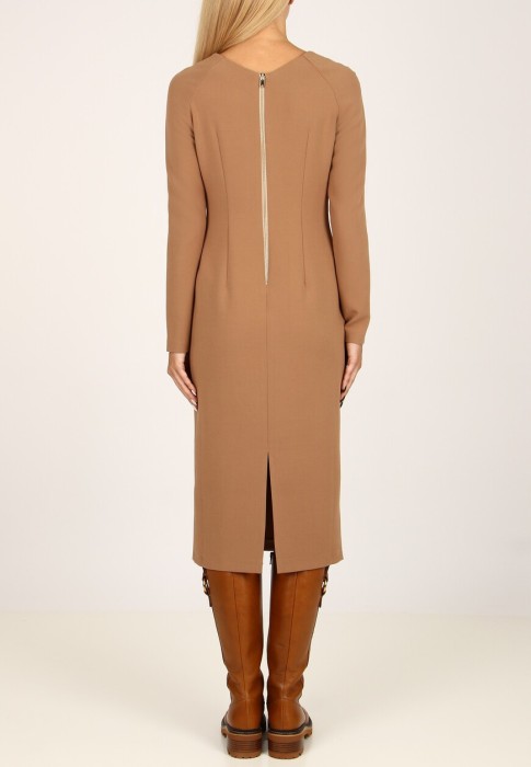 Товар коричневого цвета с внутренней стороны