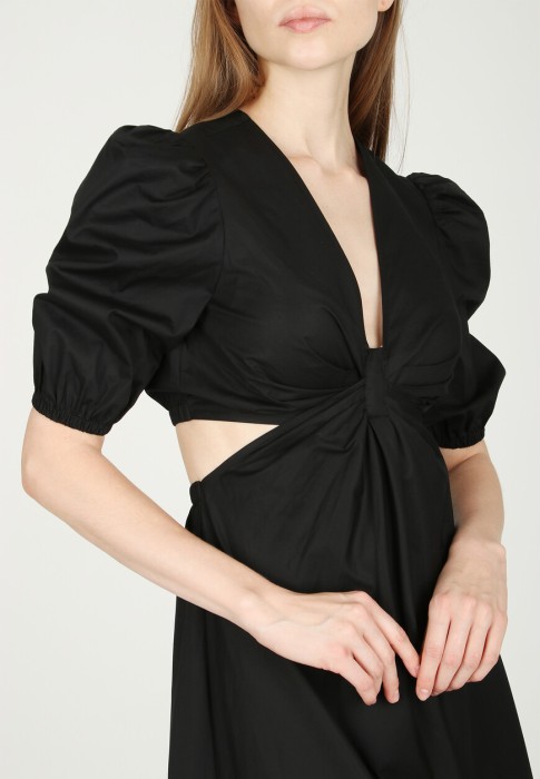 Товар черного цвета с внутренней стороны