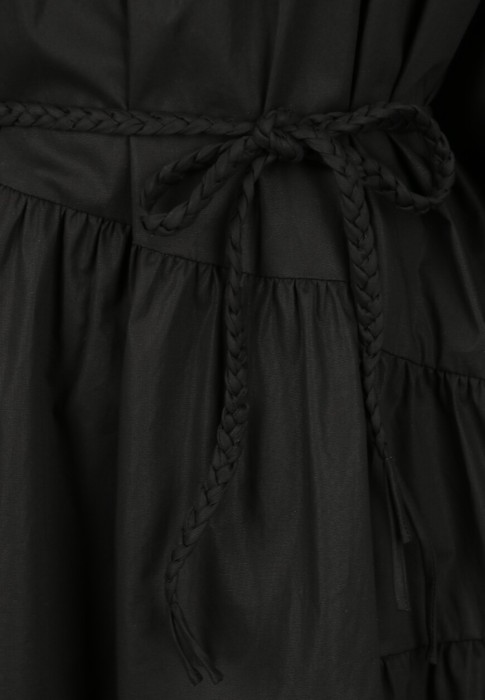 Товар черного цвета с внутренней стороны