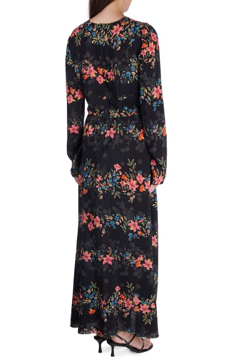 Товар черного цвета с внутренней стороны