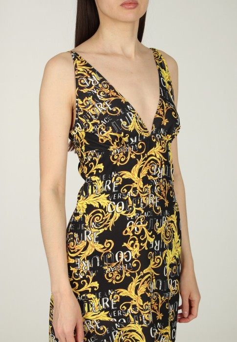 Товар черного цвета с внутренней стороны