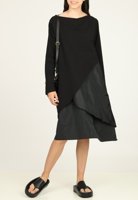 платье  от известного бренда вид слева