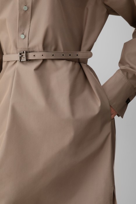 Товар коричневого цвета с внутренней стороны