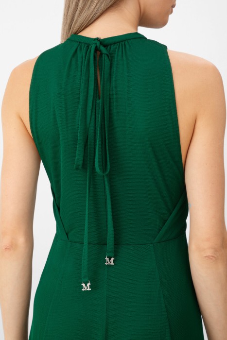 Товар зеленого цвета с внутренней стороны