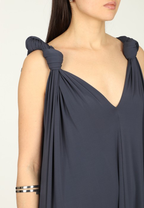 Товар синего цвета с внутренней стороны