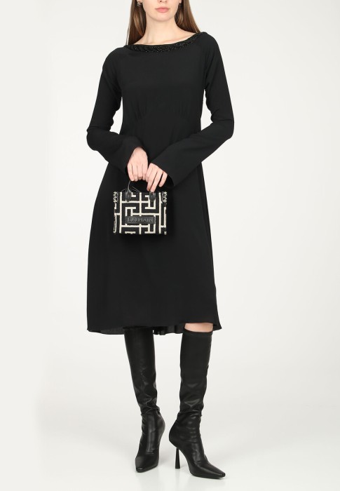 платье  по цене 63630 руб вид справа