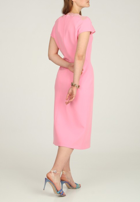 Товар розового цвета с внутренней стороны