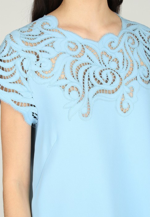 Товар голубого цвета с внутренней стороны