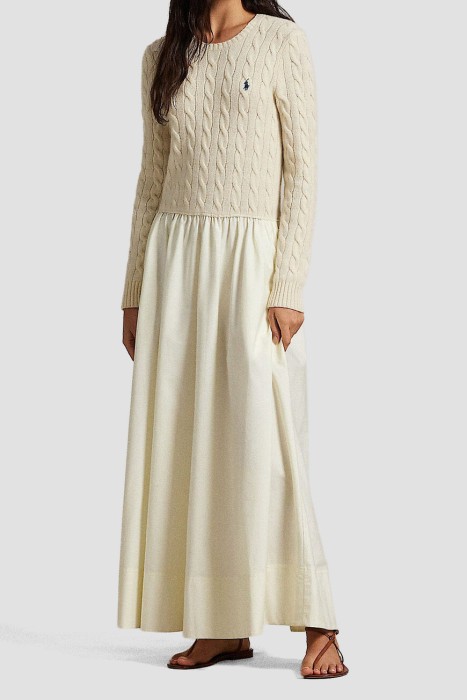 Товар бежевого цвета с внутренней стороны