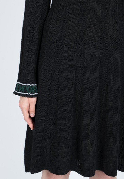 платье  из проверенных материалов спереди