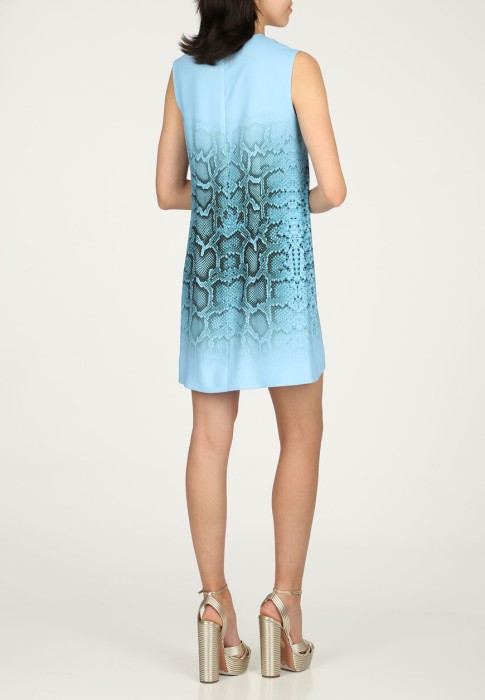 Товар голубого цвета с внутренней стороны