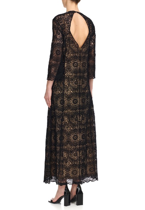 Товар черного цвета с внутренней стороны