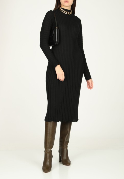 платье  по цене 145460 руб вид справа