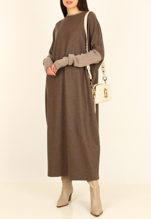 платье  по цене 102095 руб вид справа