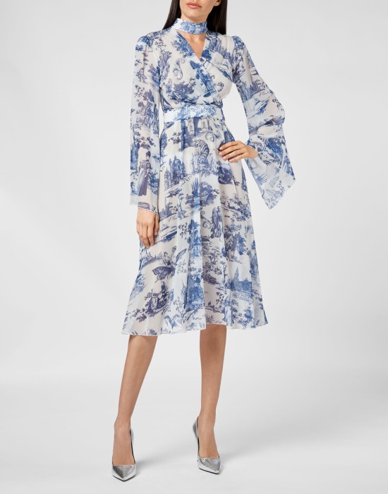 Товар белого цвета с внутренней стороны