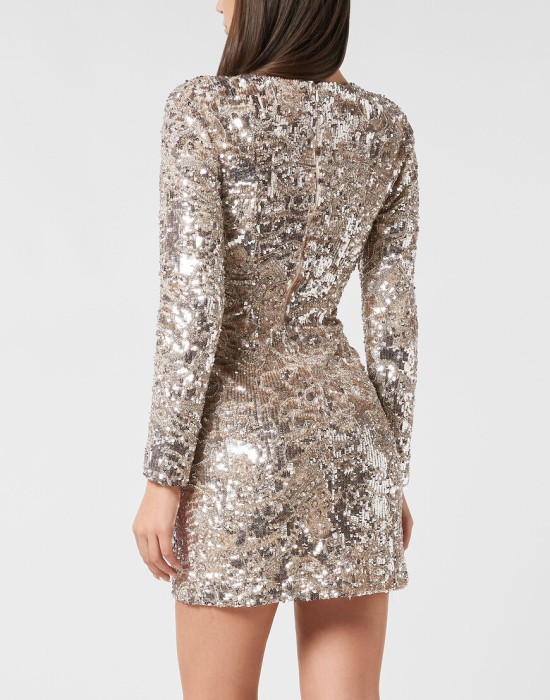 Товар бежевого цвета с внутренней стороны