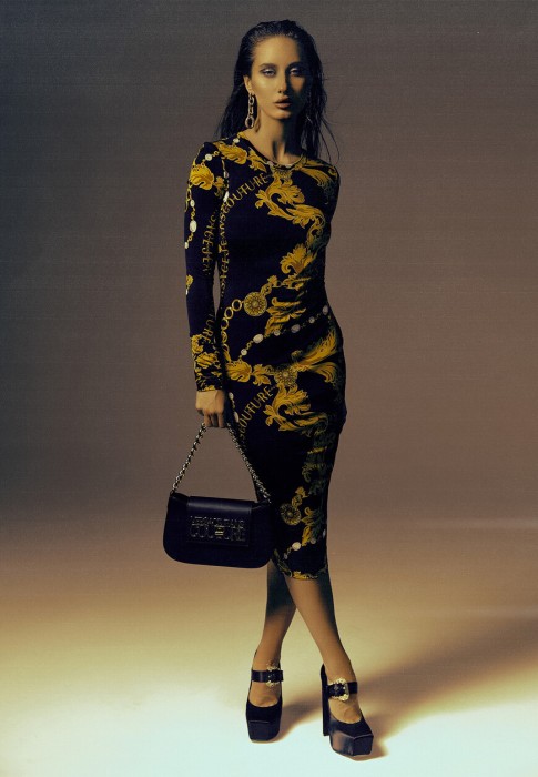 платье  от бренда versace jeans couture вид слева