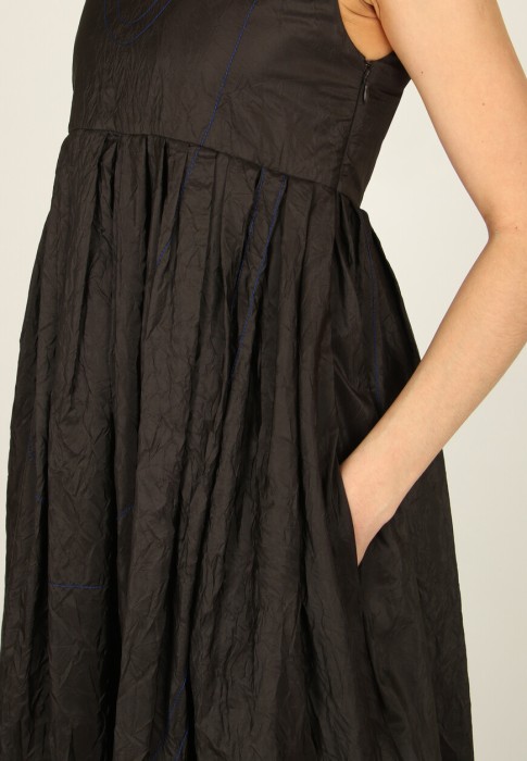 платье универсального стиля с лицевой стороны