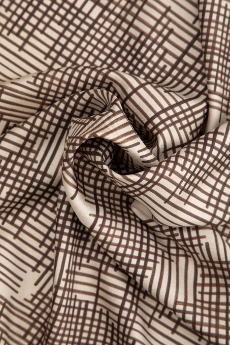 Товар разноцветного цвета с внутренней стороны