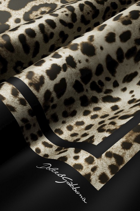 платок  по цене 91000 руб вид справа