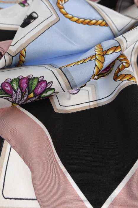 платок  из италии вид сбоку