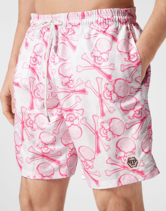 Товар белого цвета с внутренней стороны