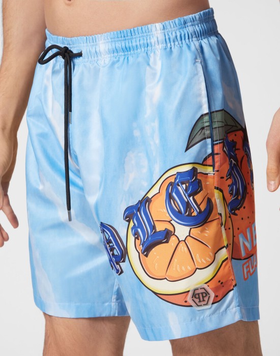 Товар синего цвета с внутренней стороны