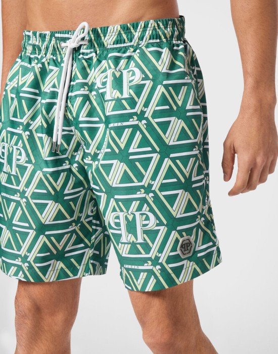 Товар зеленого цвета с внутренней стороны