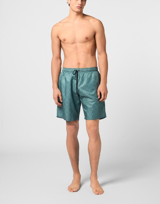 Товар зеленого цвета с внутренней стороны