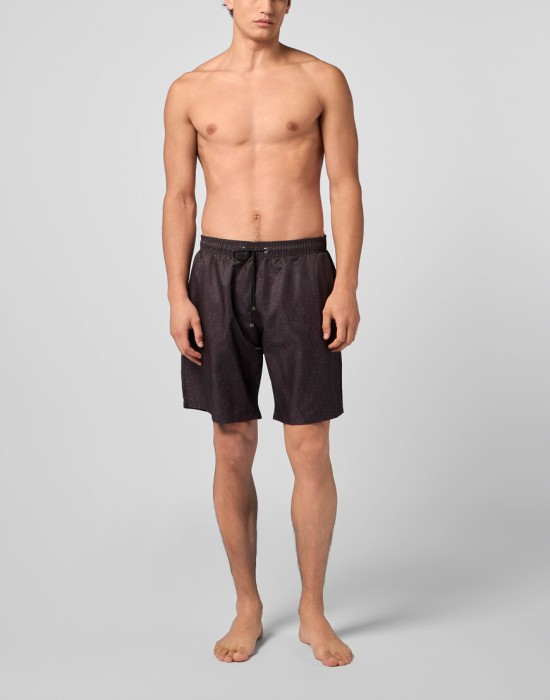 Товар черного цвета с внутренней стороны