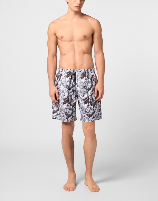 Товар белого цвета с внутренней стороны