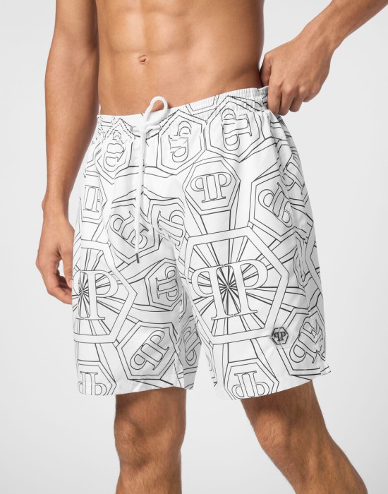 Товар белого цвета с внутренней стороны