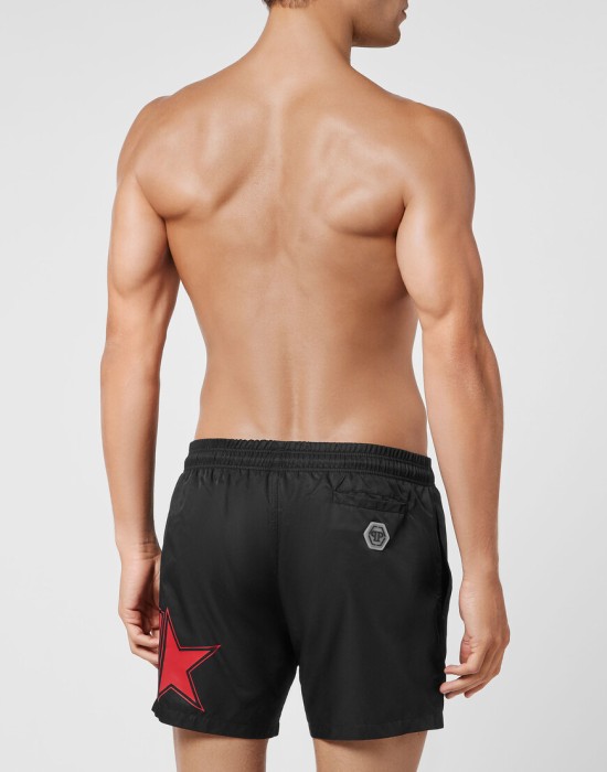 Товар черного цвета с внутренней стороны