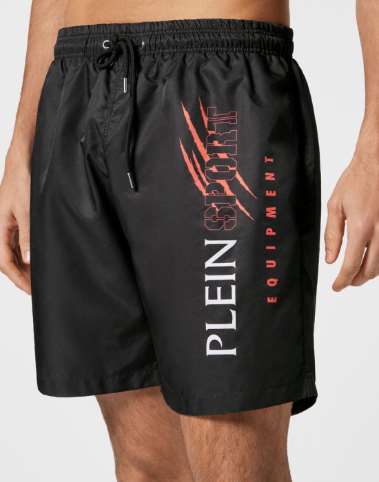 Товар черного цвета с внутренней стороны