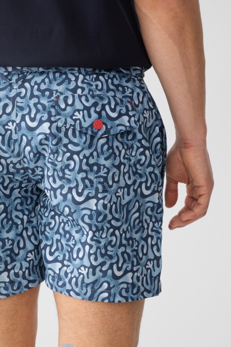 Товар синего цвета с внутренней стороны