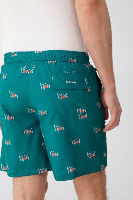 Товар разноцветного цвета с внутренней стороны