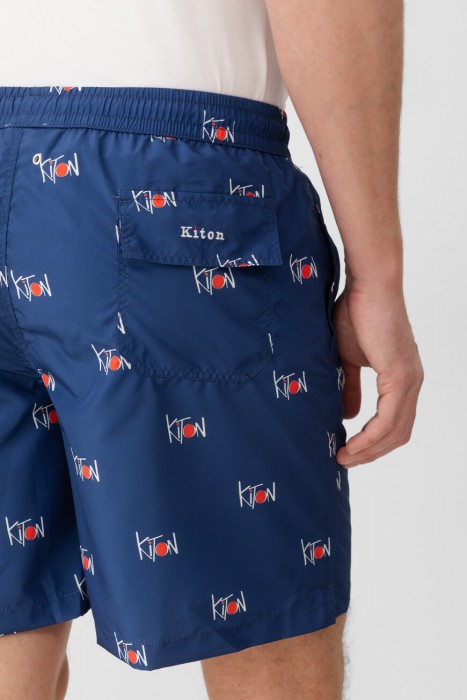 Товар разноцветного цвета с внутренней стороны