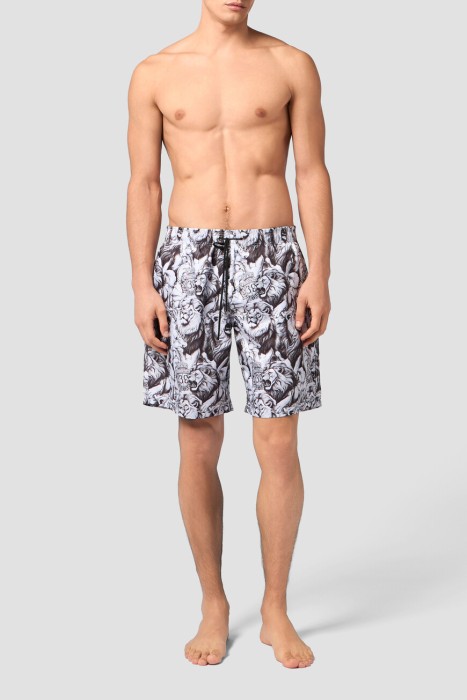 Товар черного цвета с внутренней стороны