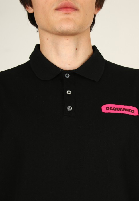 Товар черного цвета с внутренней стороны