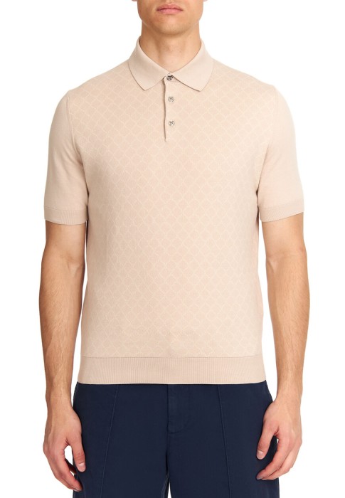 Товар бежевого цвета с внутренней стороны