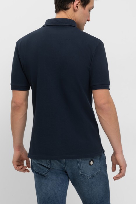 поло  модель gothic plein от бренда philipp plein вид слева