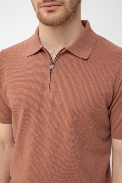 поло  модель из капсульной коллекции circle из италии вид сбоку