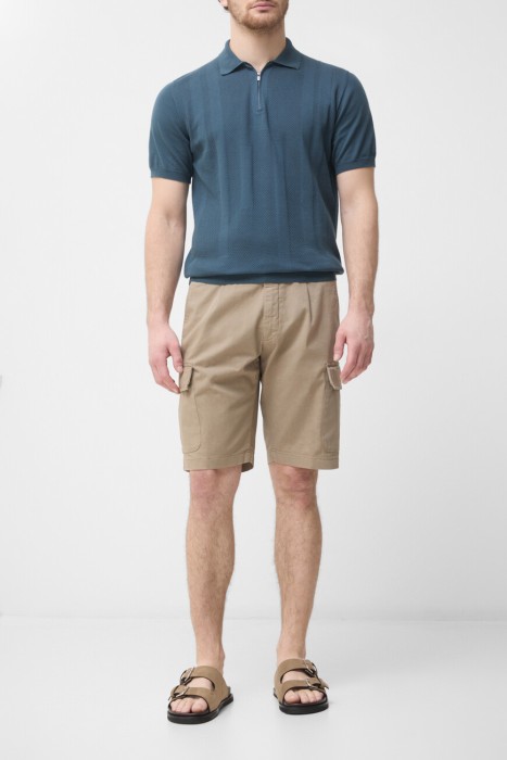 Товар синего цвета с внутренней стороны