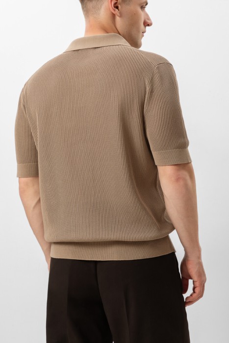 поло  модель из коллекции stile по цене 95250 руб вид справа