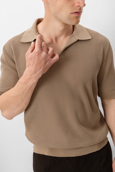 поло  модель из коллекции stile из италии вид сбоку